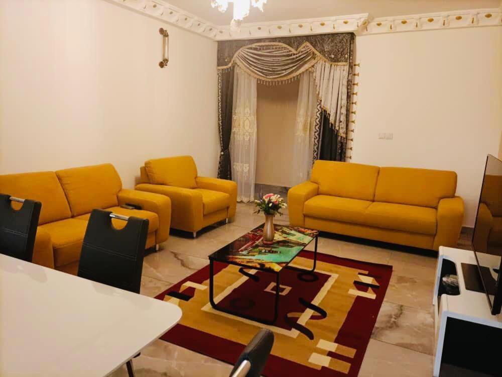 Residence Ambassa Etienne & Therese Яунде Экстерьер фото