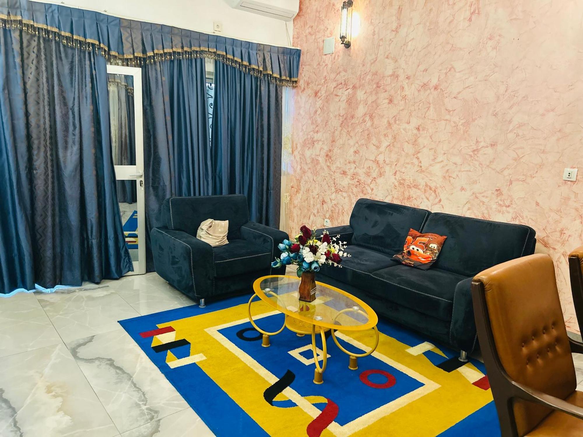 Residence Ambassa Etienne & Therese Яунде Экстерьер фото